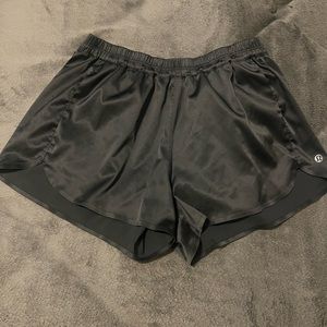 Lululemon shiny shorts Size 6